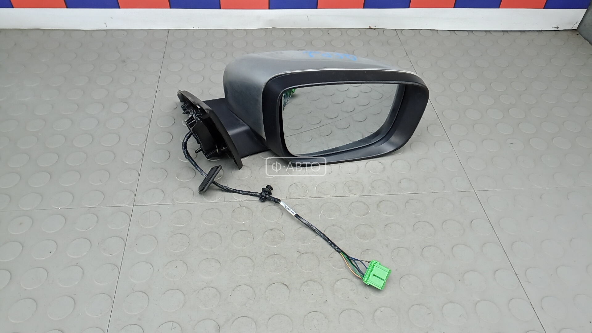 Зеркало наружное правое