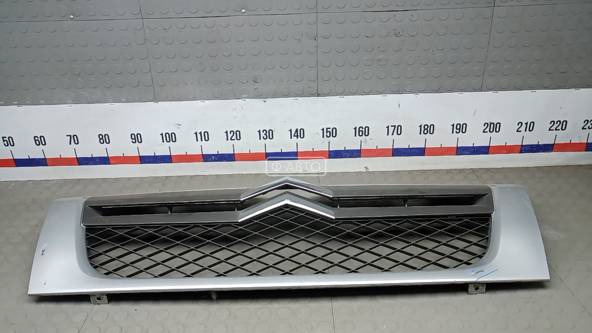 Решетка радиатора