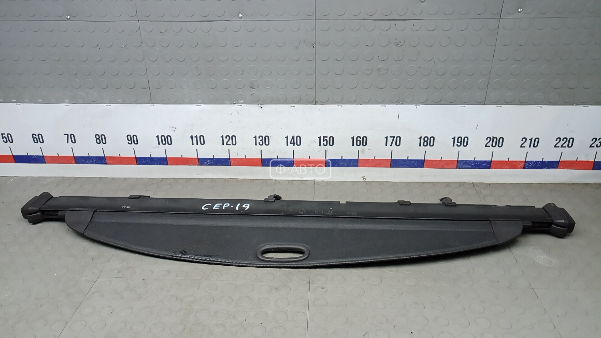 Шторка багажника