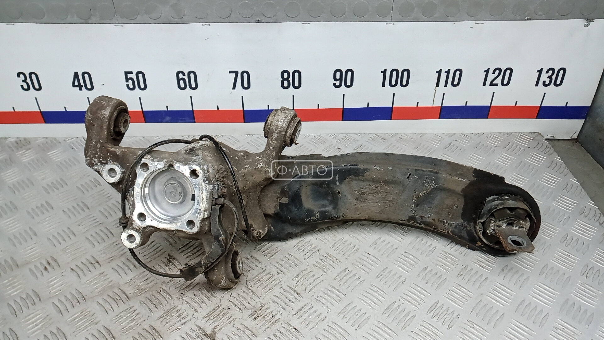 Рычаг задний