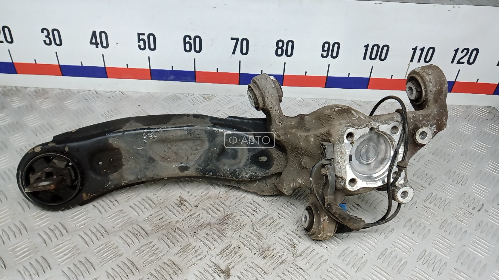 Рычаг задний