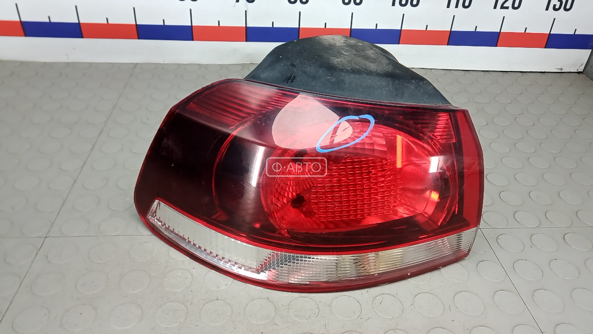 Фонарь задний левый