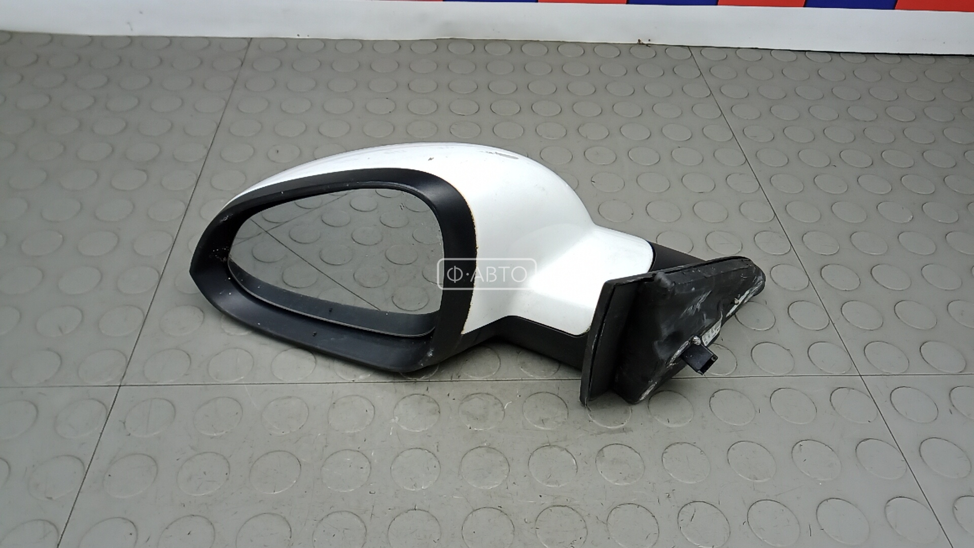 Зеркало наружное левое