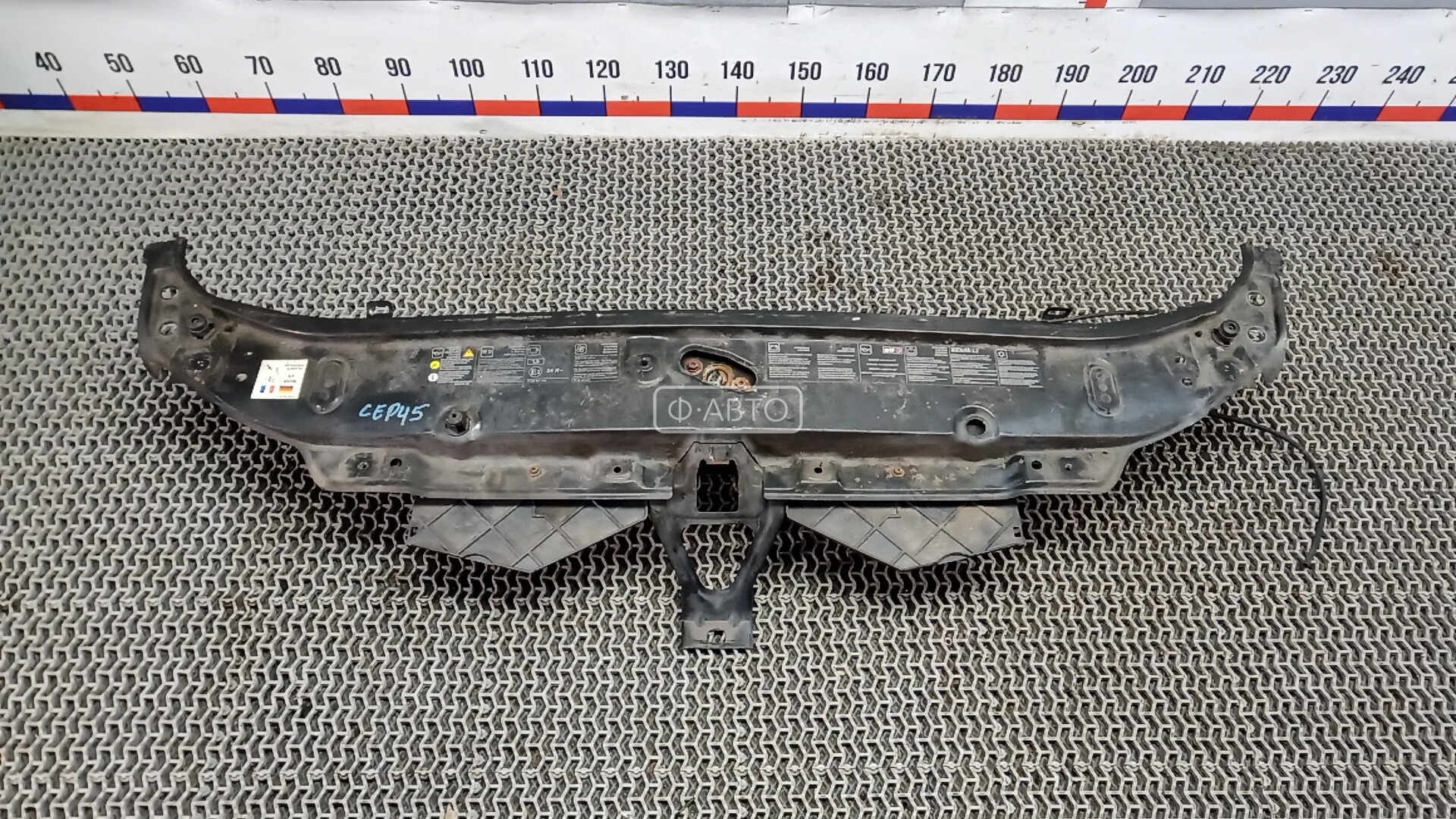 Рамка капота