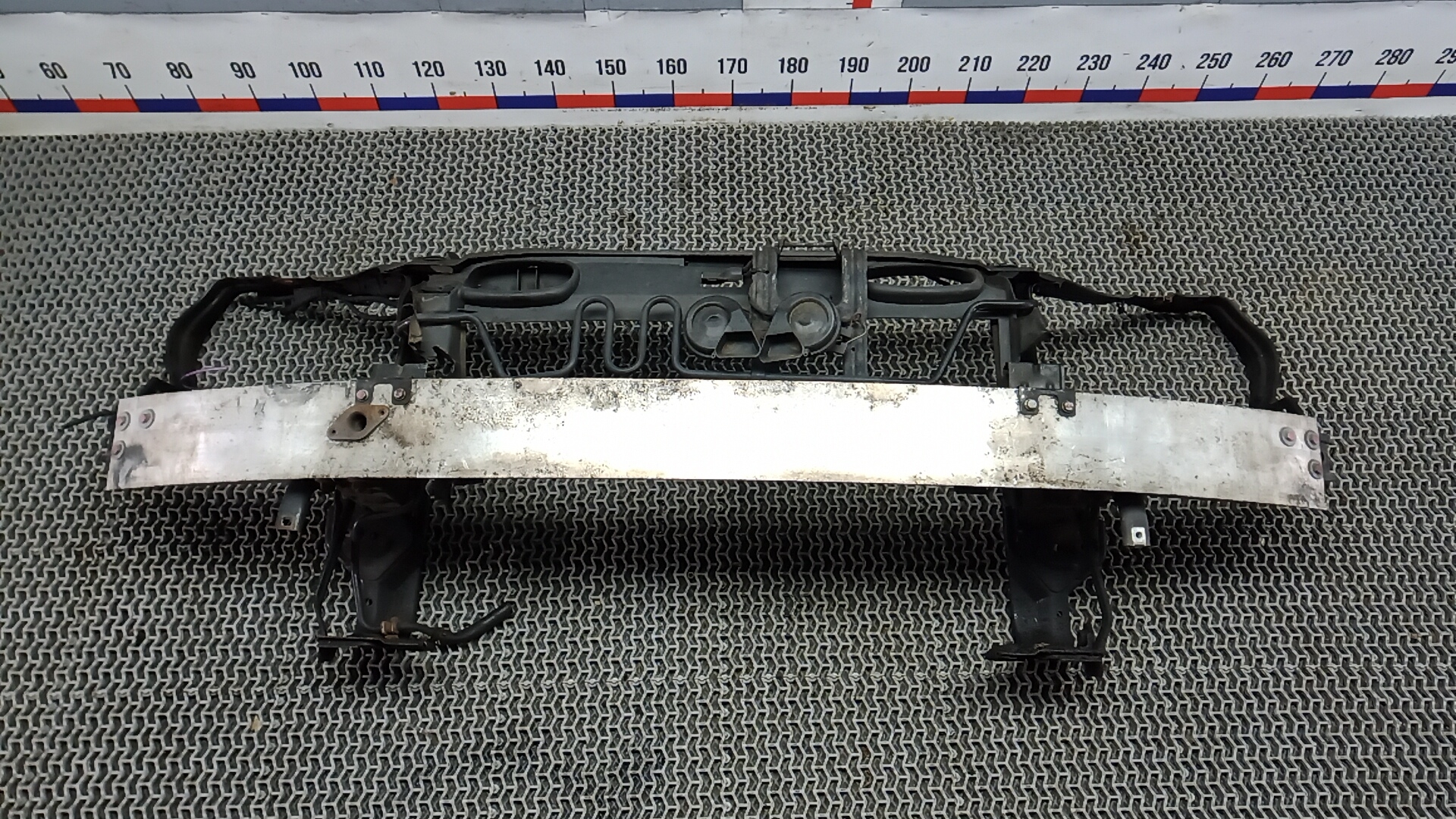 Передняя панель крепления облицовки (телевизор)