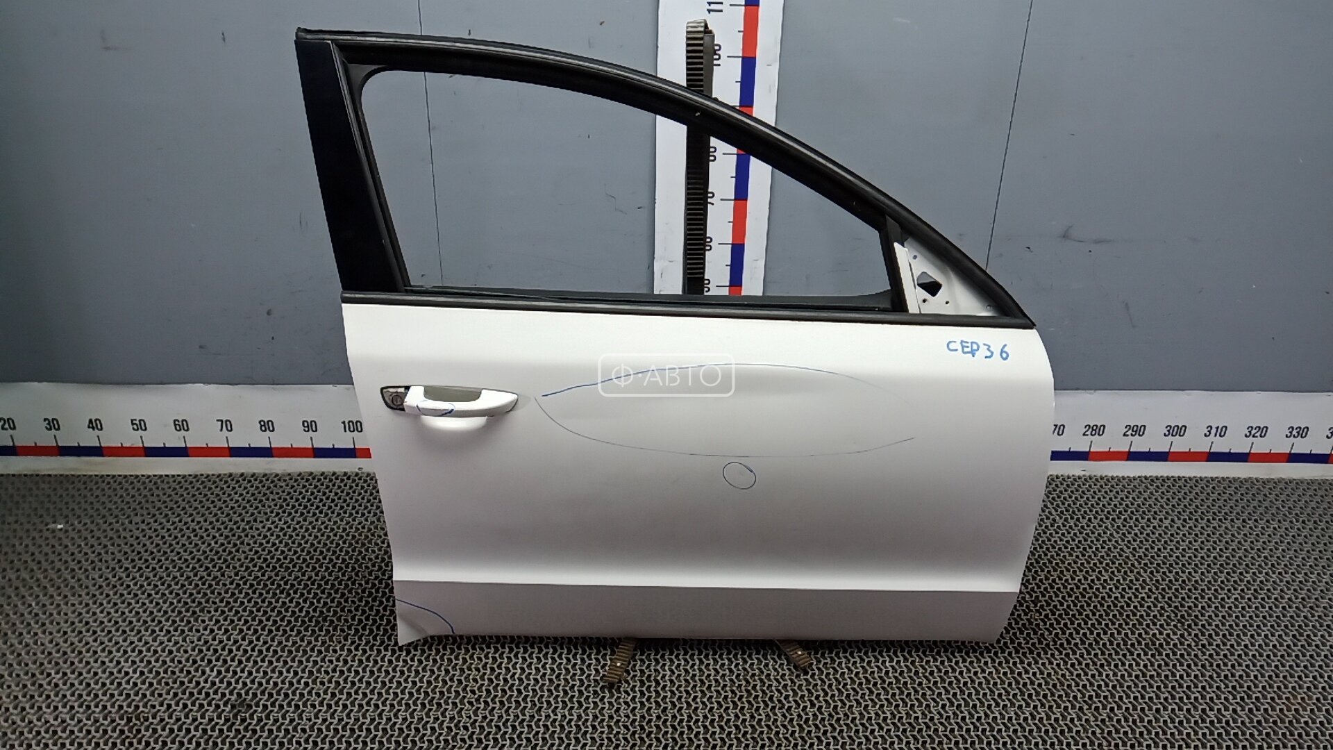 Дверь передняя правая