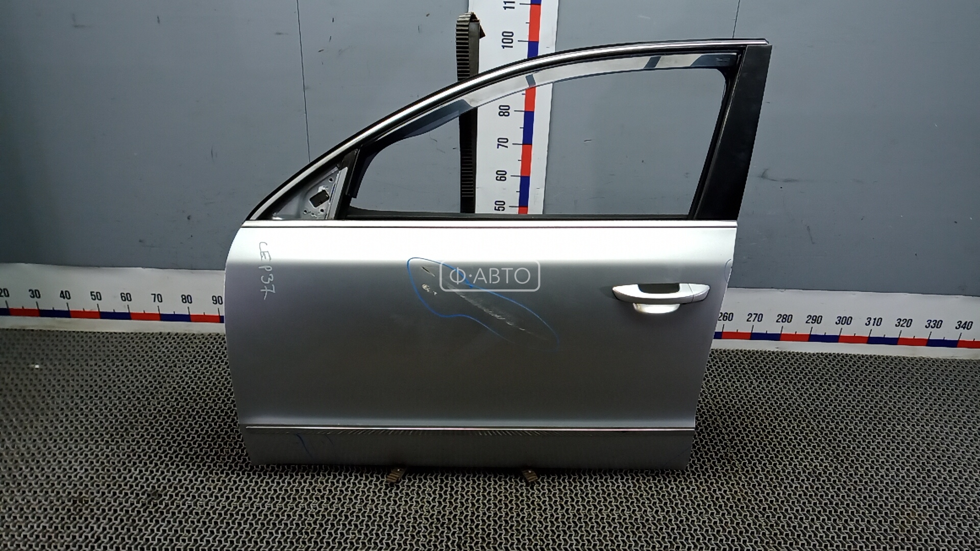 Дверь передняя левая