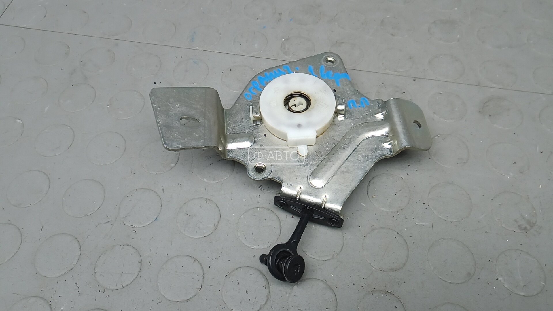 Ограничитель двери передней правой