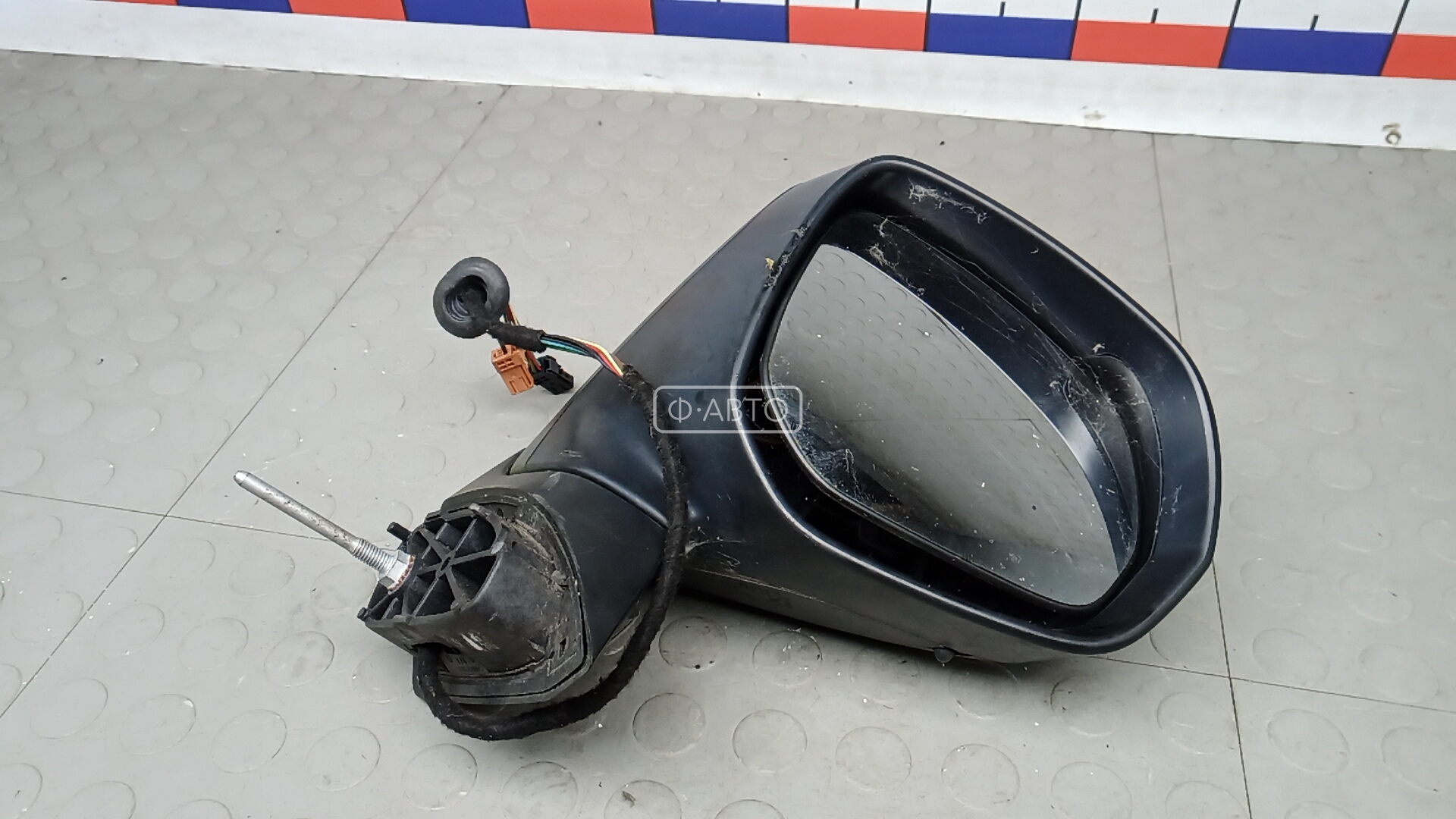 Зеркало наружное правое