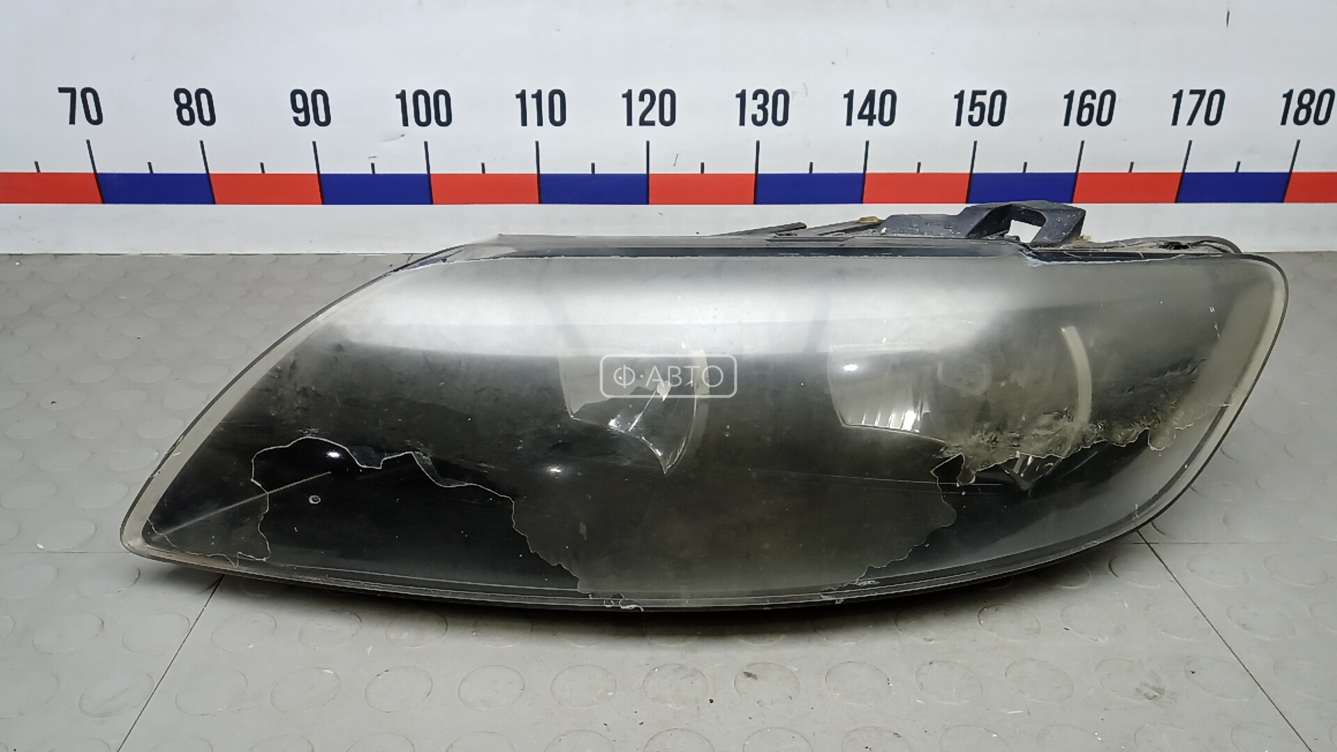 Фара левая
