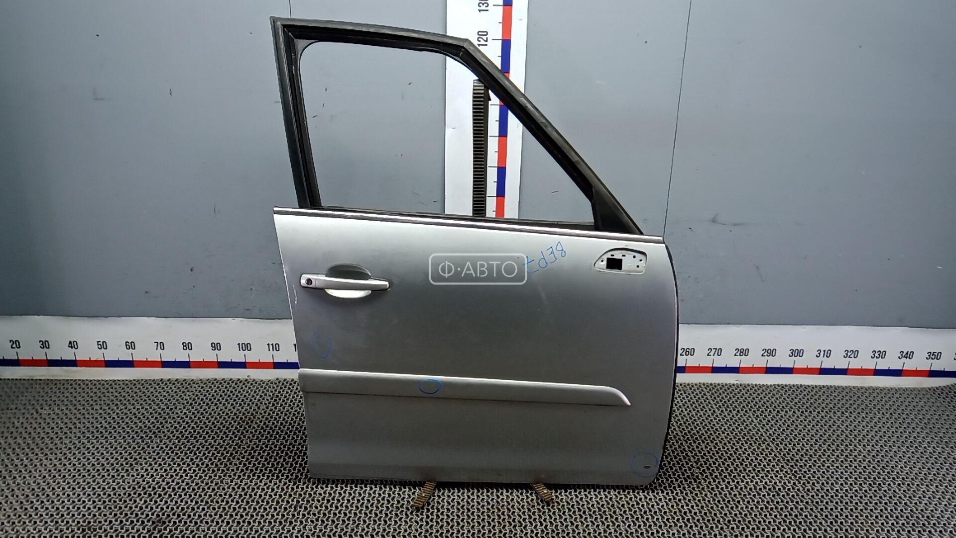Дверь передняя правая