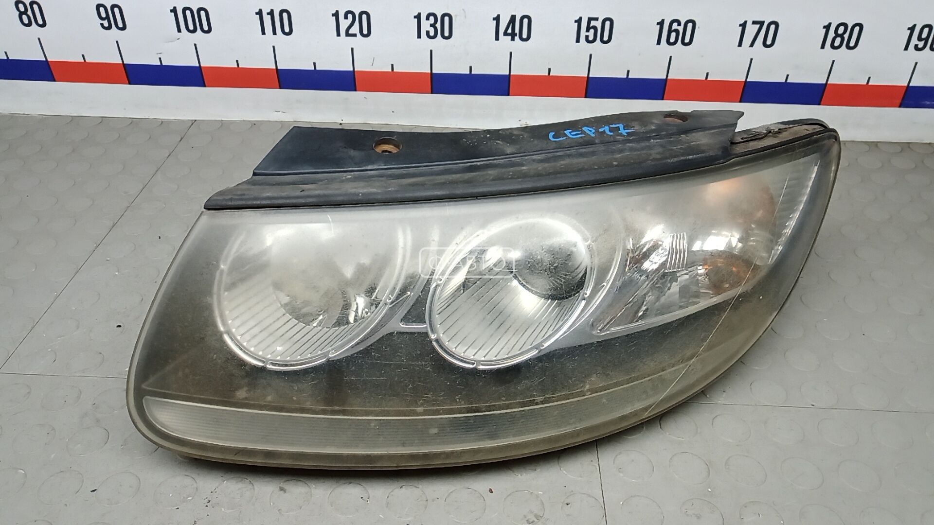 Фара левая