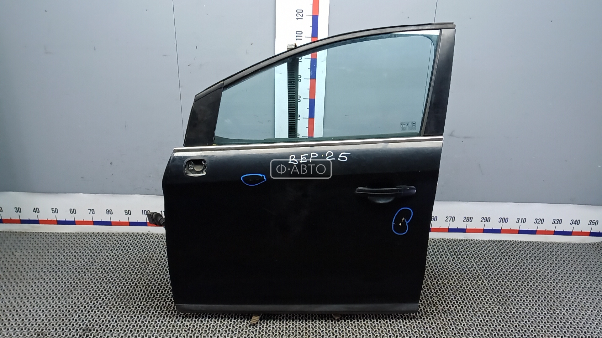 Дверь передняя левая