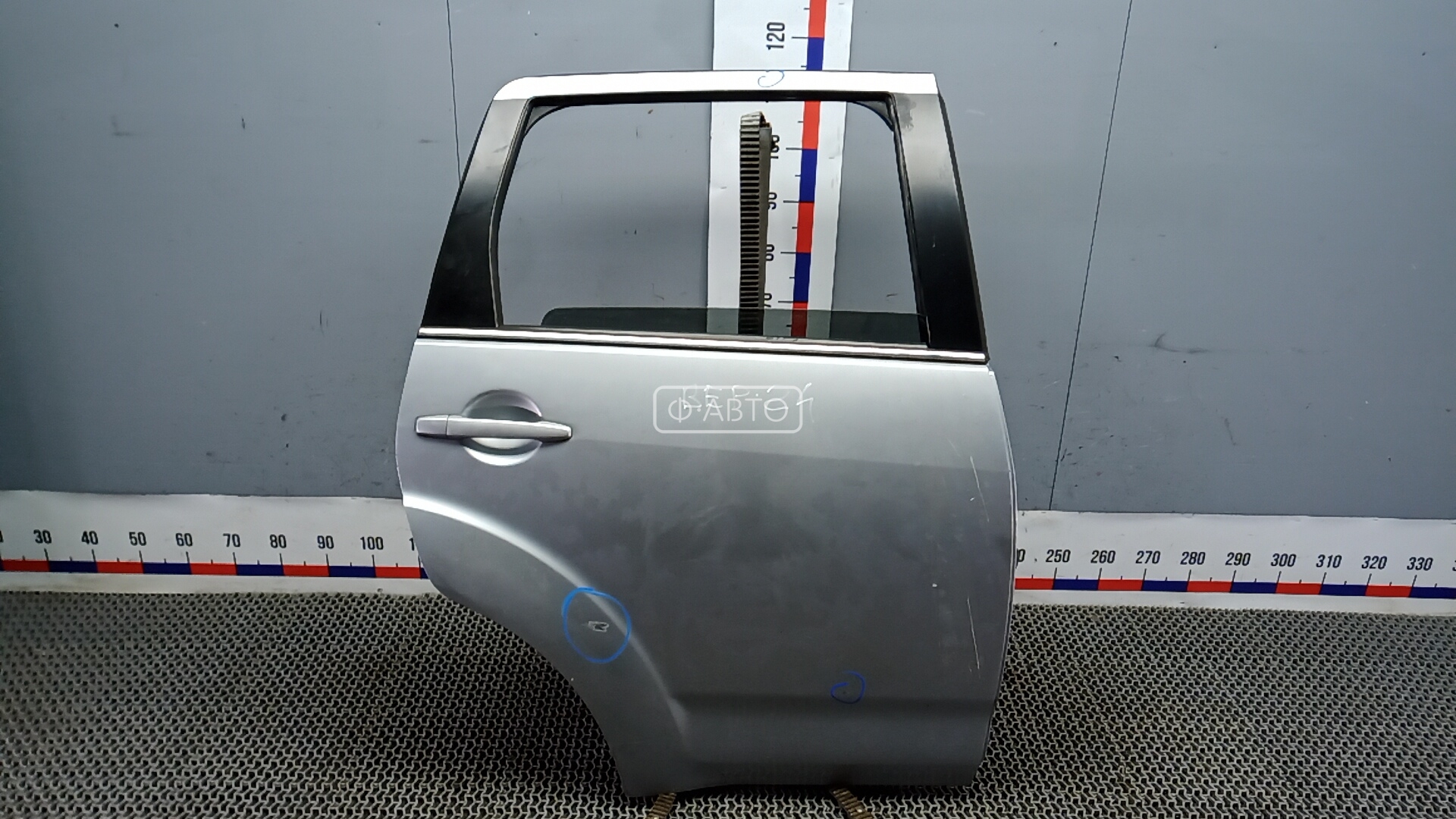 Дверь задняя правая