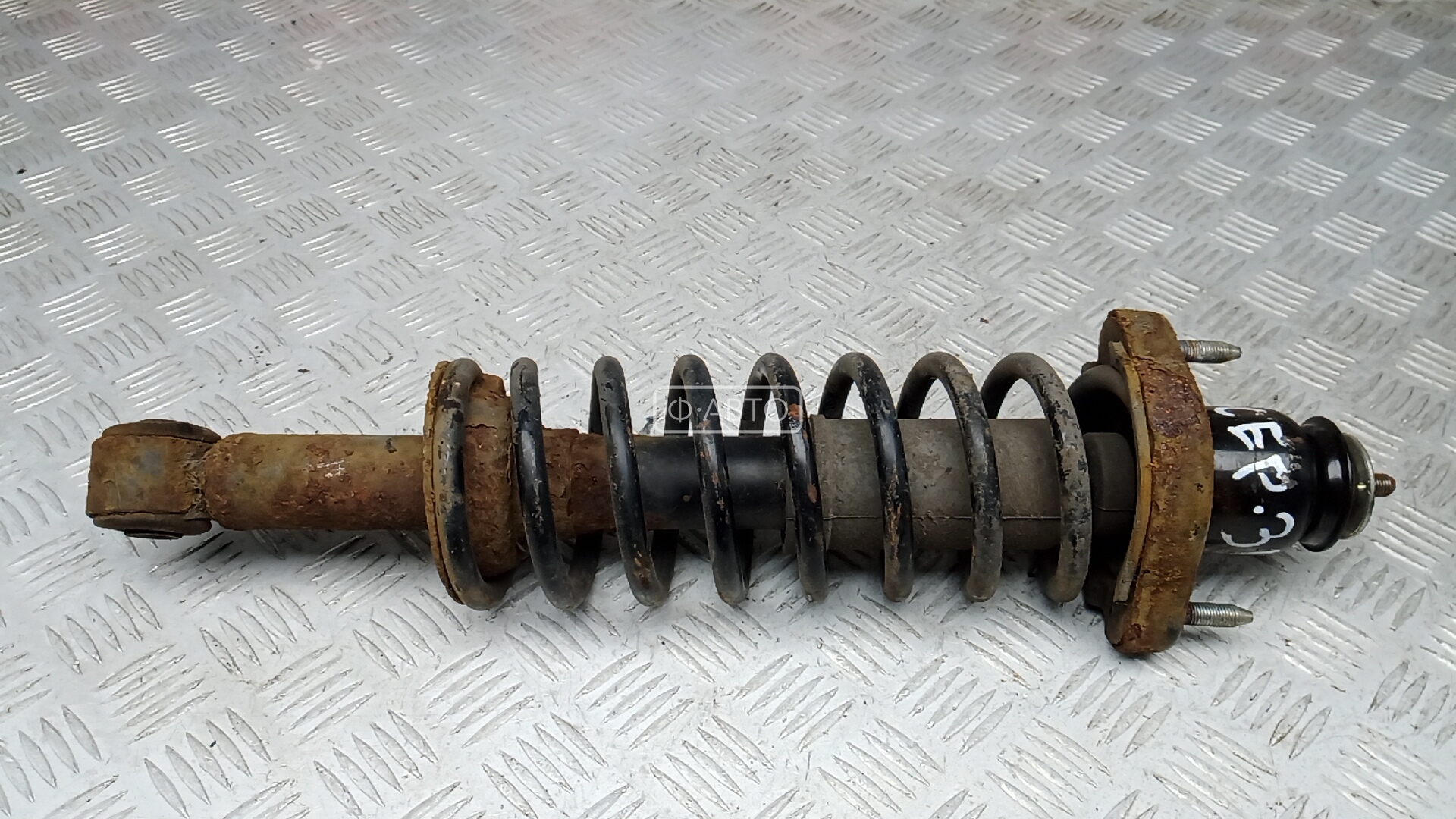 Стойка задняя правая