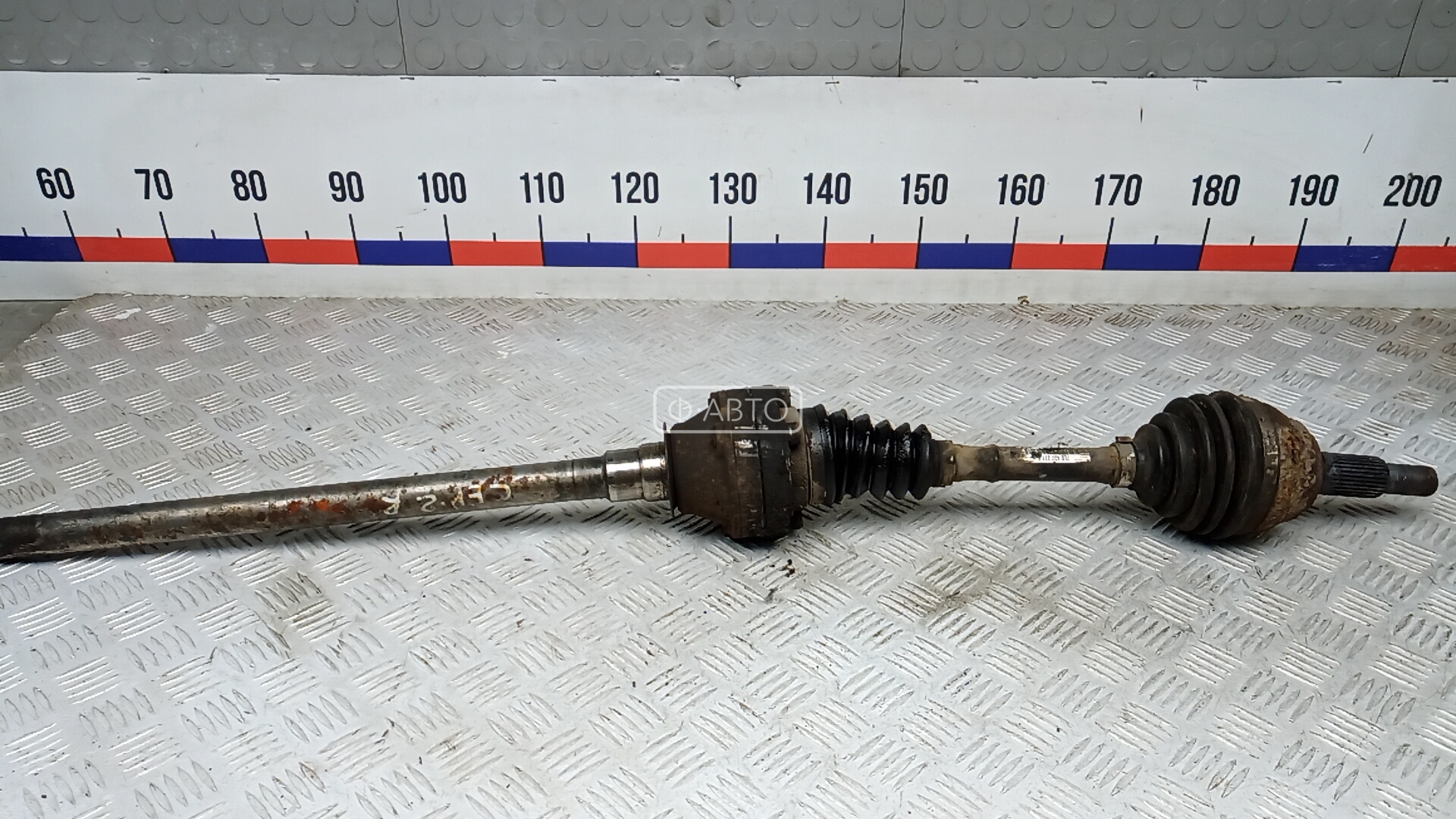 Привод передний правый