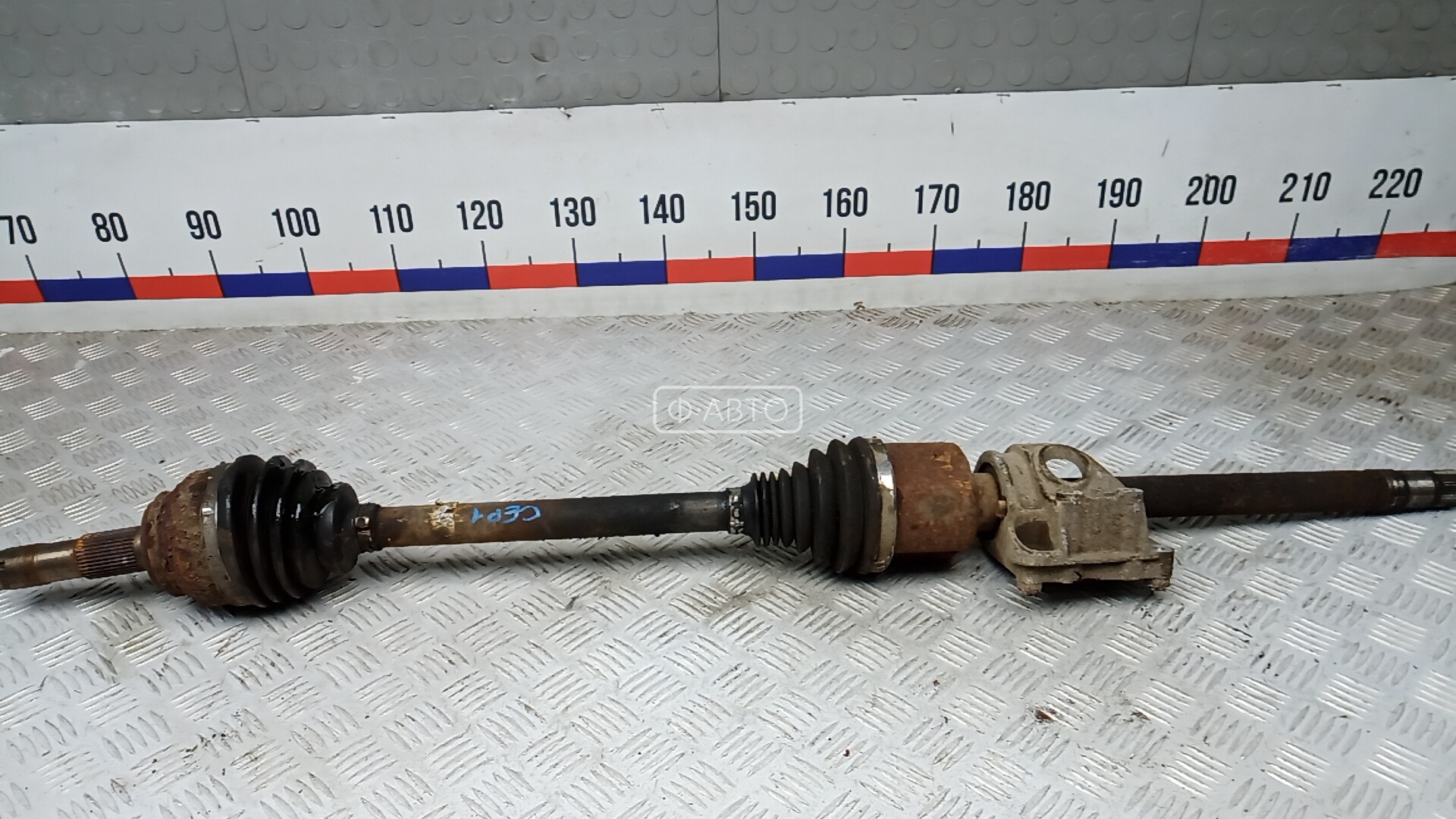 Привод передний правый