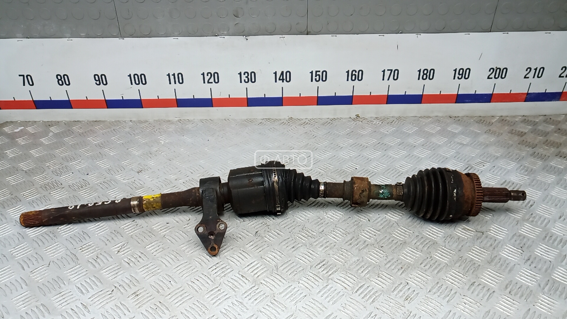 Привод передний правый