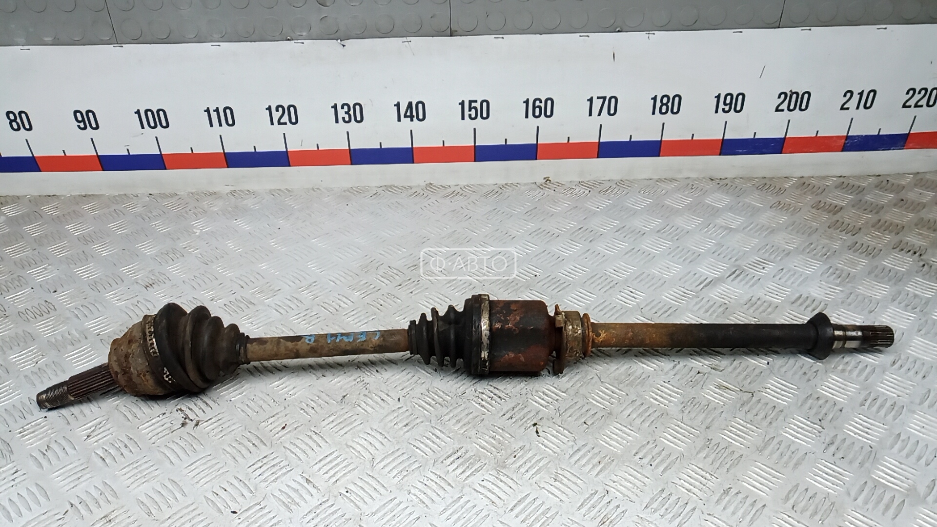 Привод передний правый