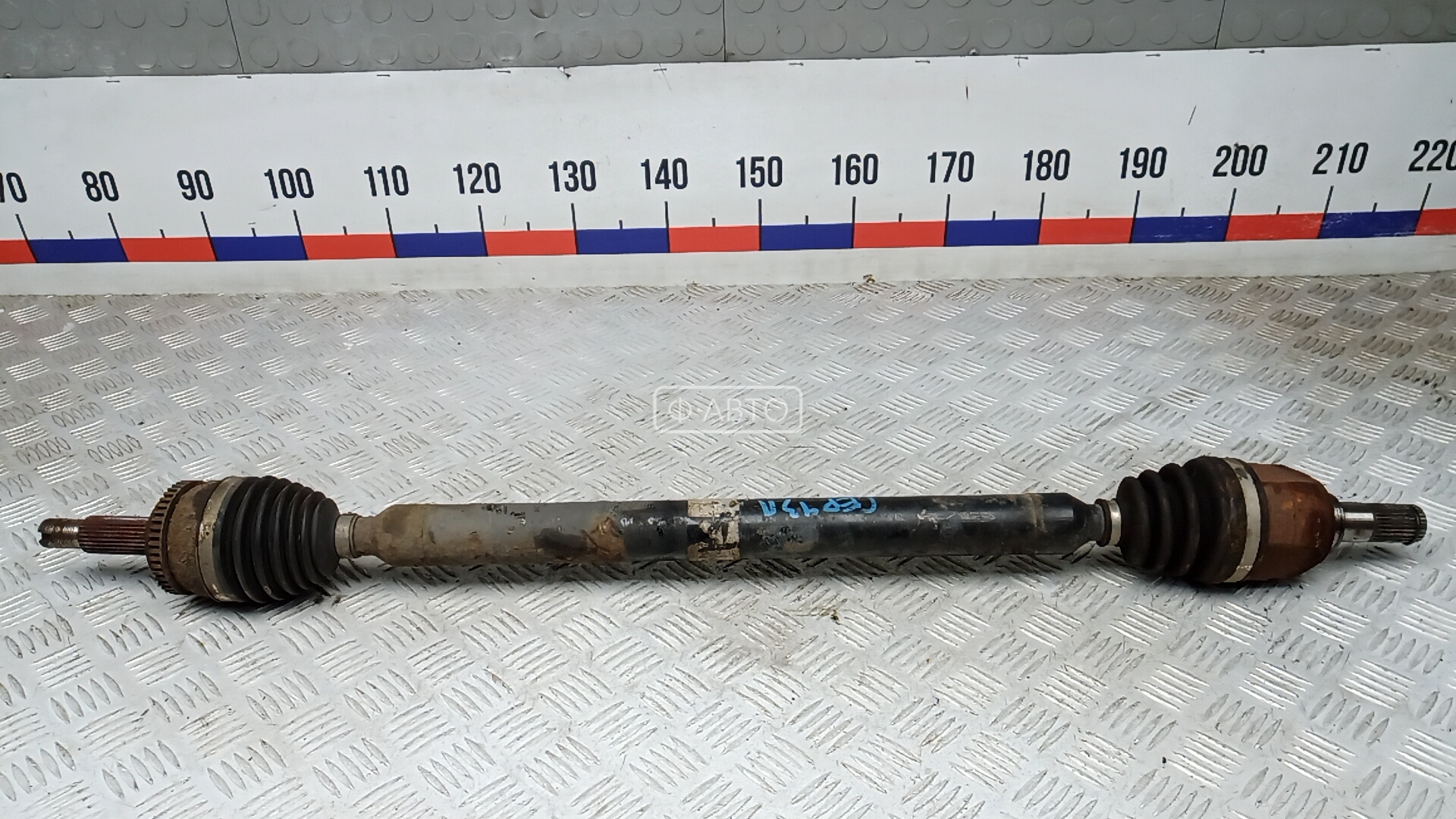 Привод передний правый