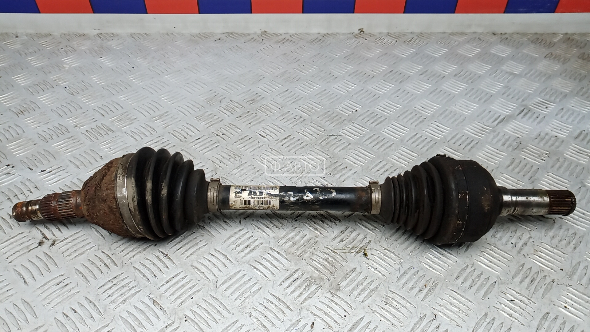 Привод передний правый