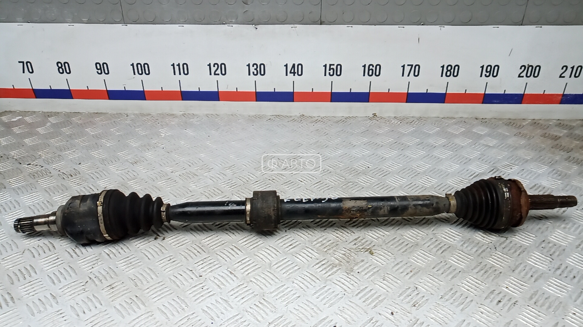 Привод передний правый