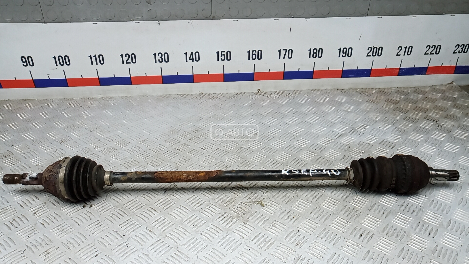 Привод передний правый