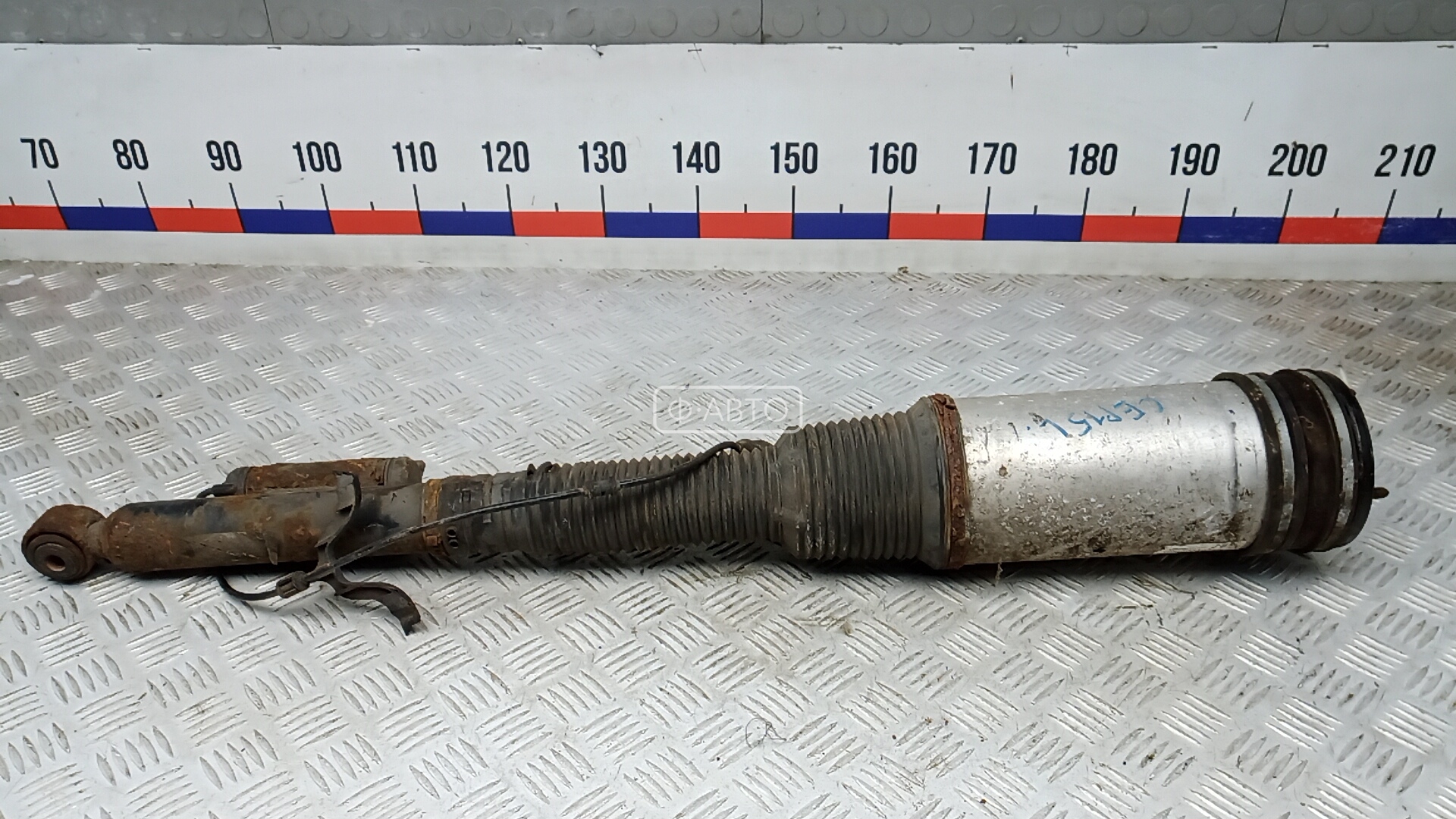 Пневмоподушка задняя