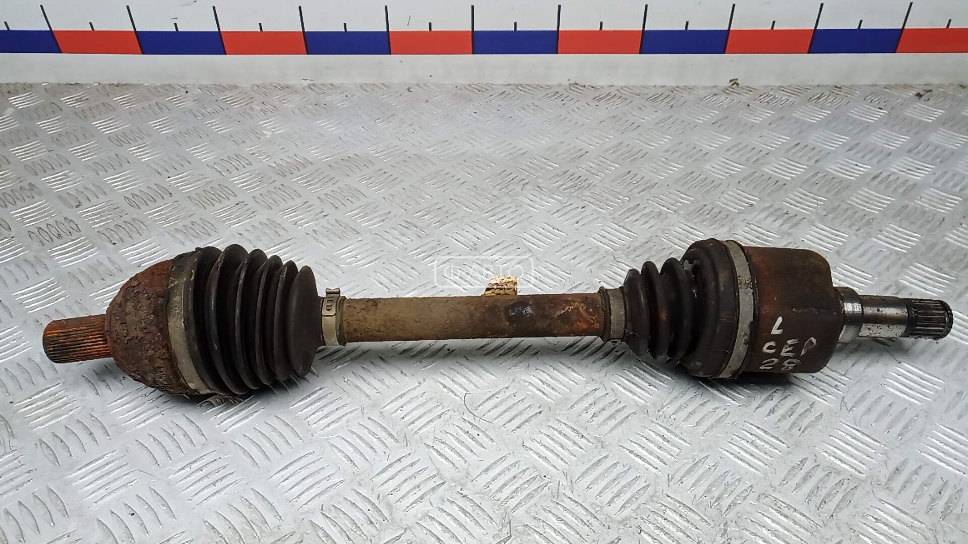 Привод передний левый