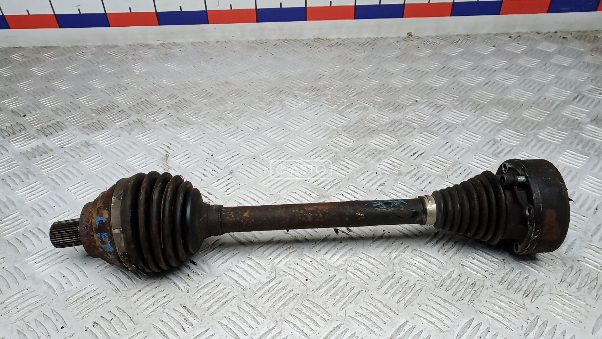 Привод передний левый