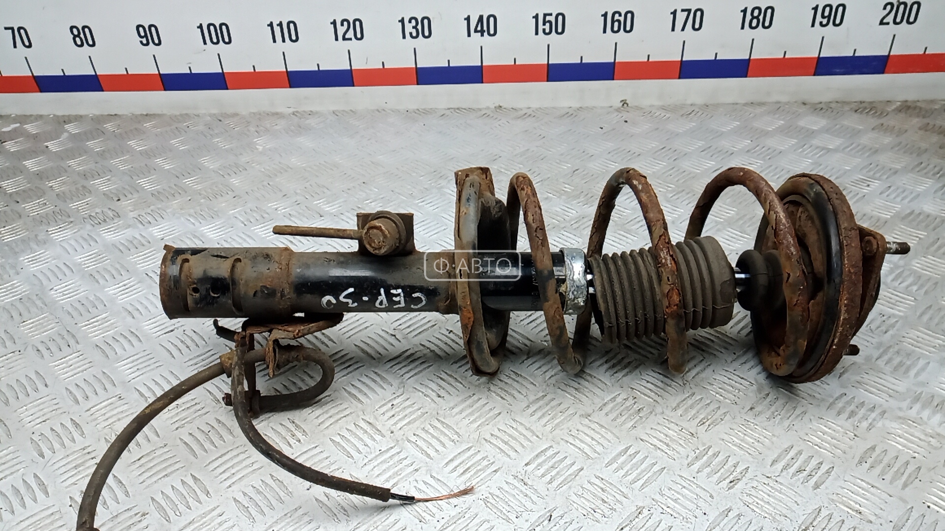 Стойка передняя левая