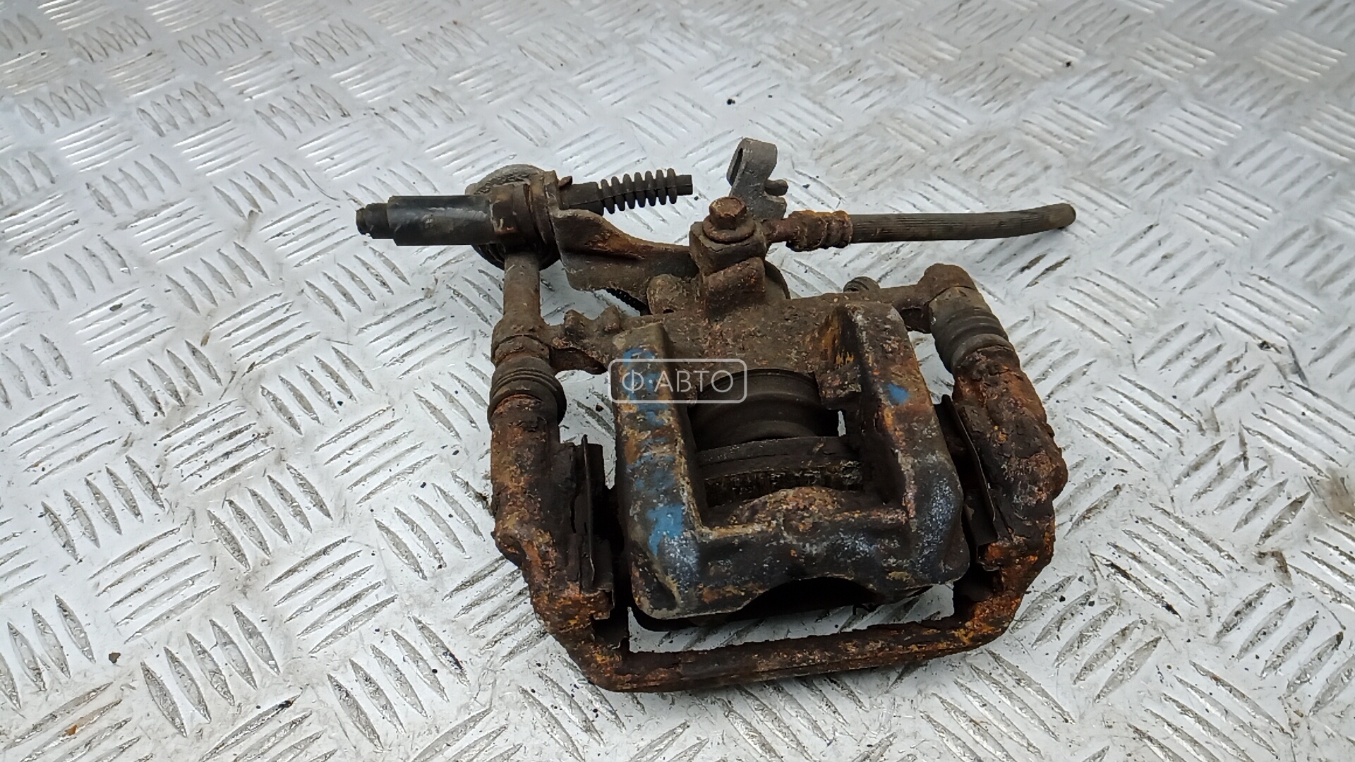 Суппорт тормозной задний правый