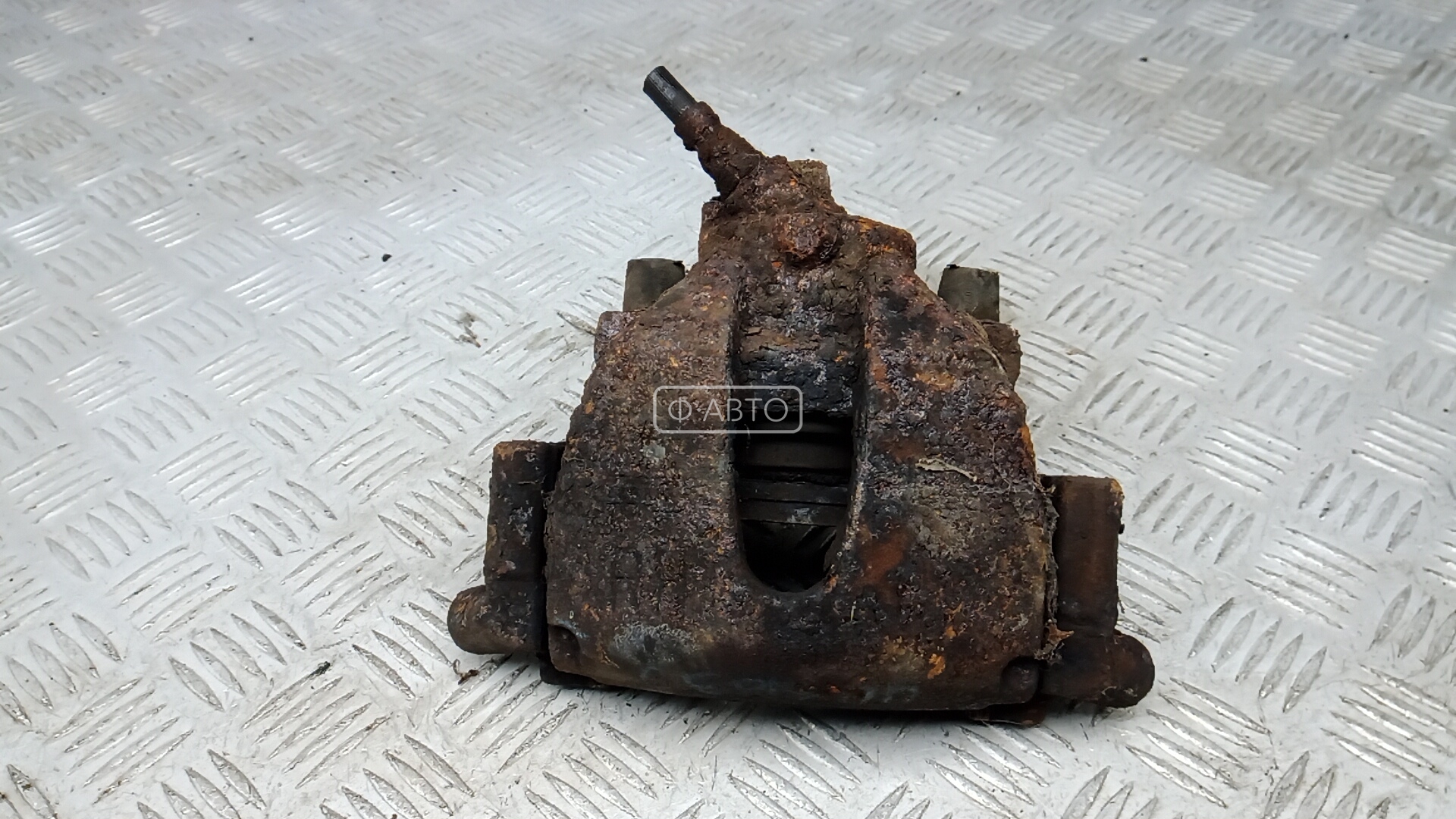 Суппорт тормозной передний правый