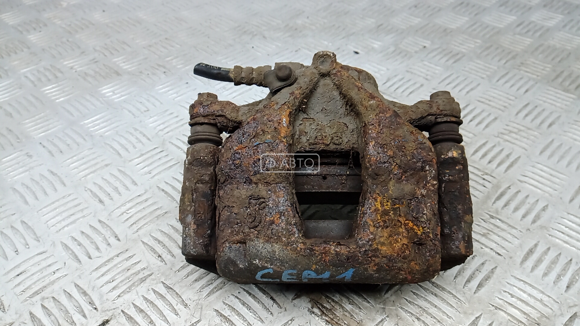 Суппорт тормозной передний правый