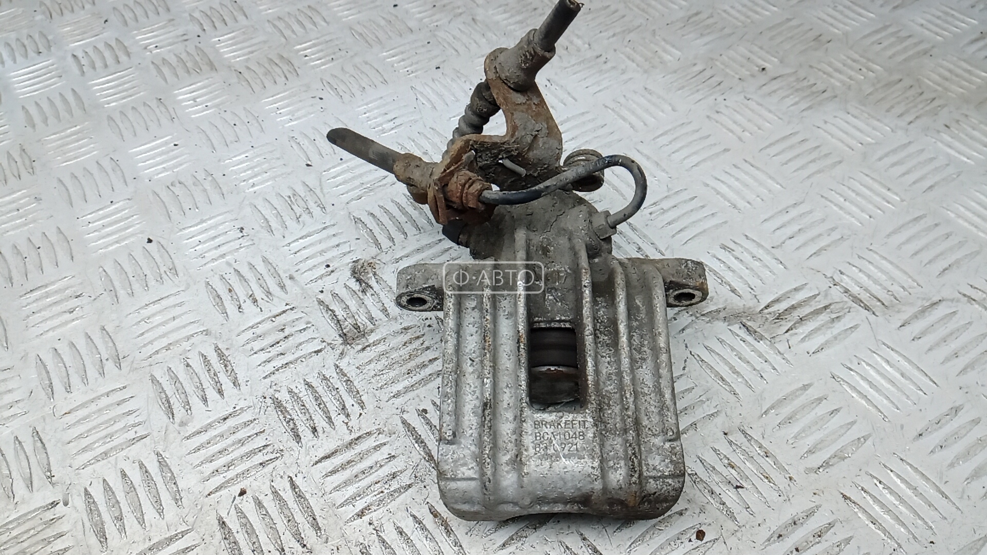 Суппорт тормозной задний правый