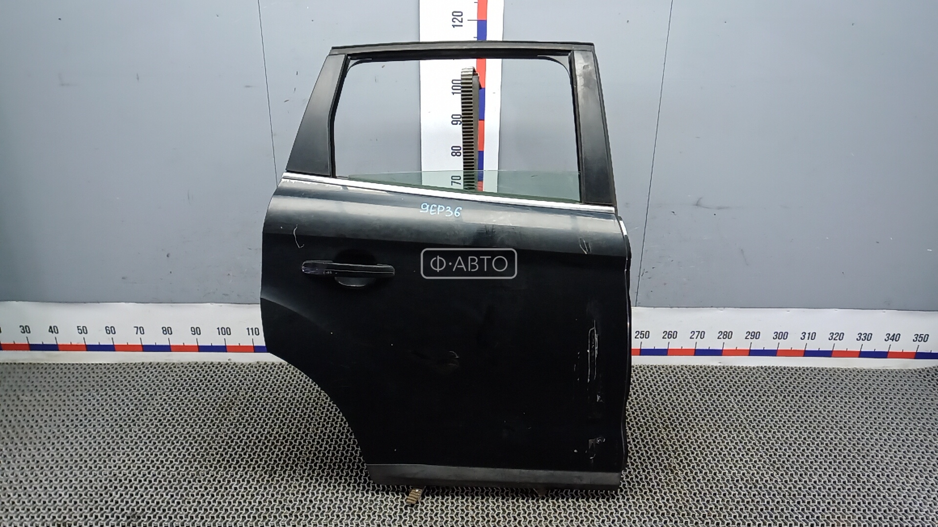 Дверь задняя правая