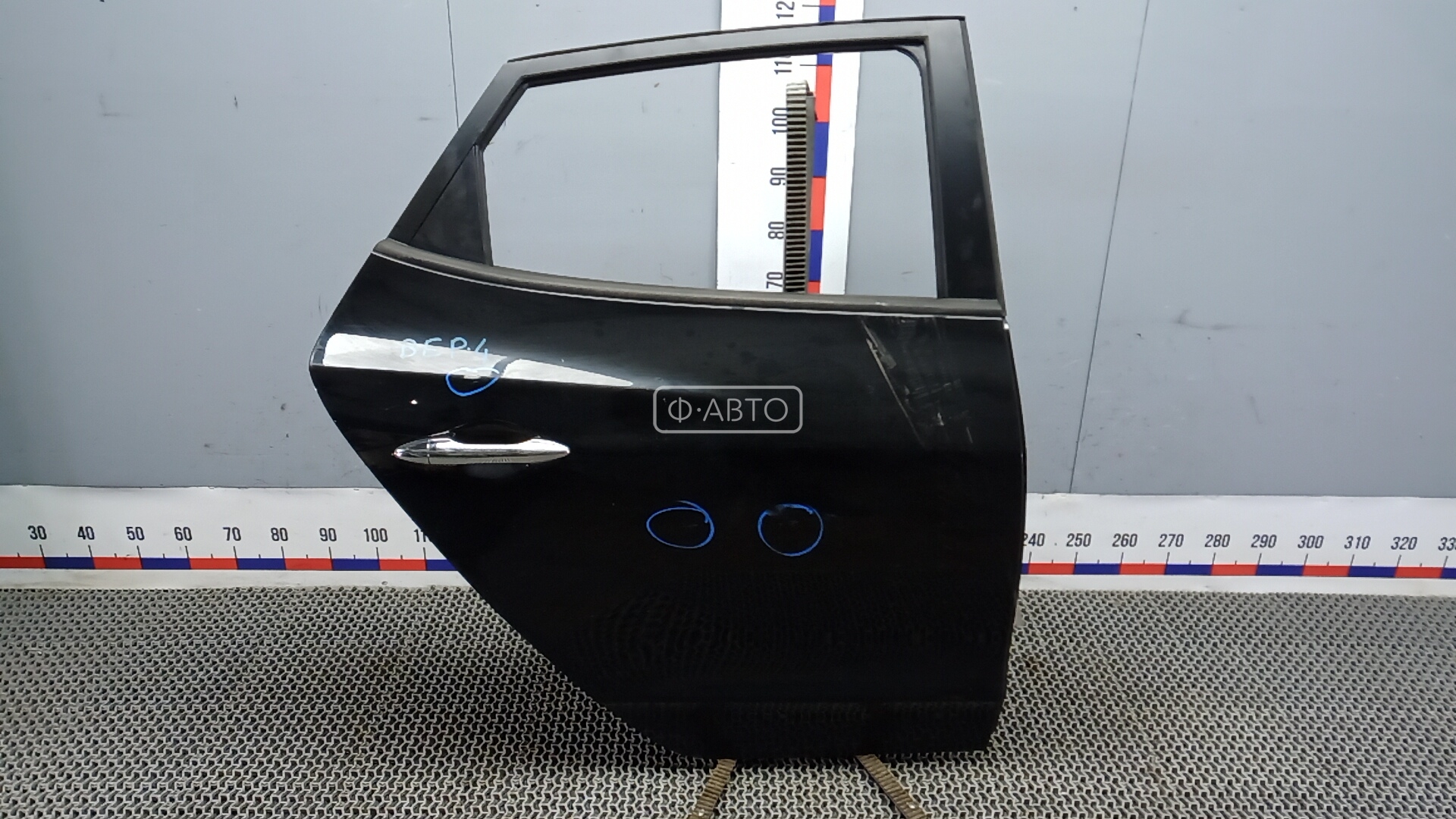 Дверь задняя правая