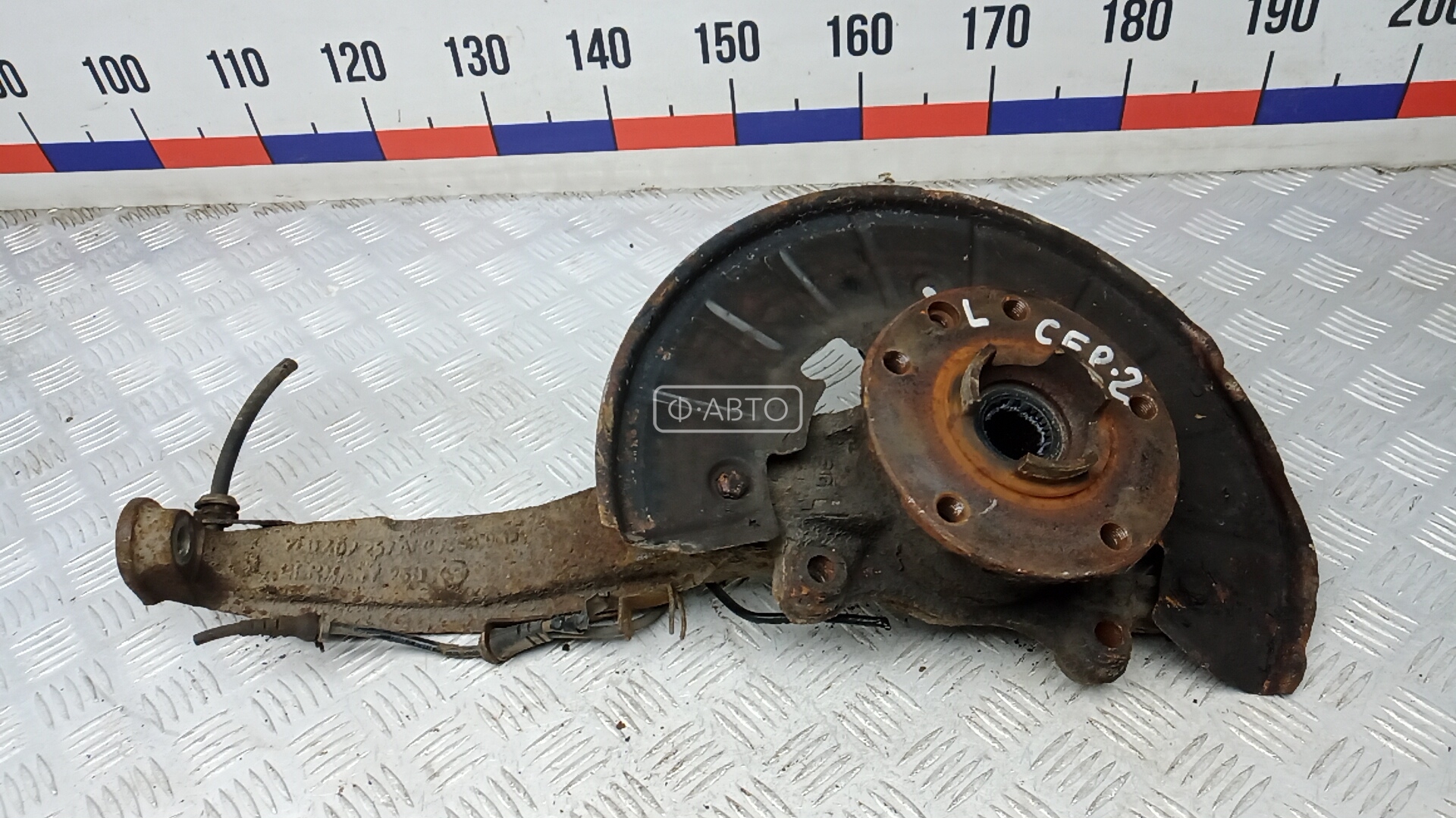 Ступица передняя левая