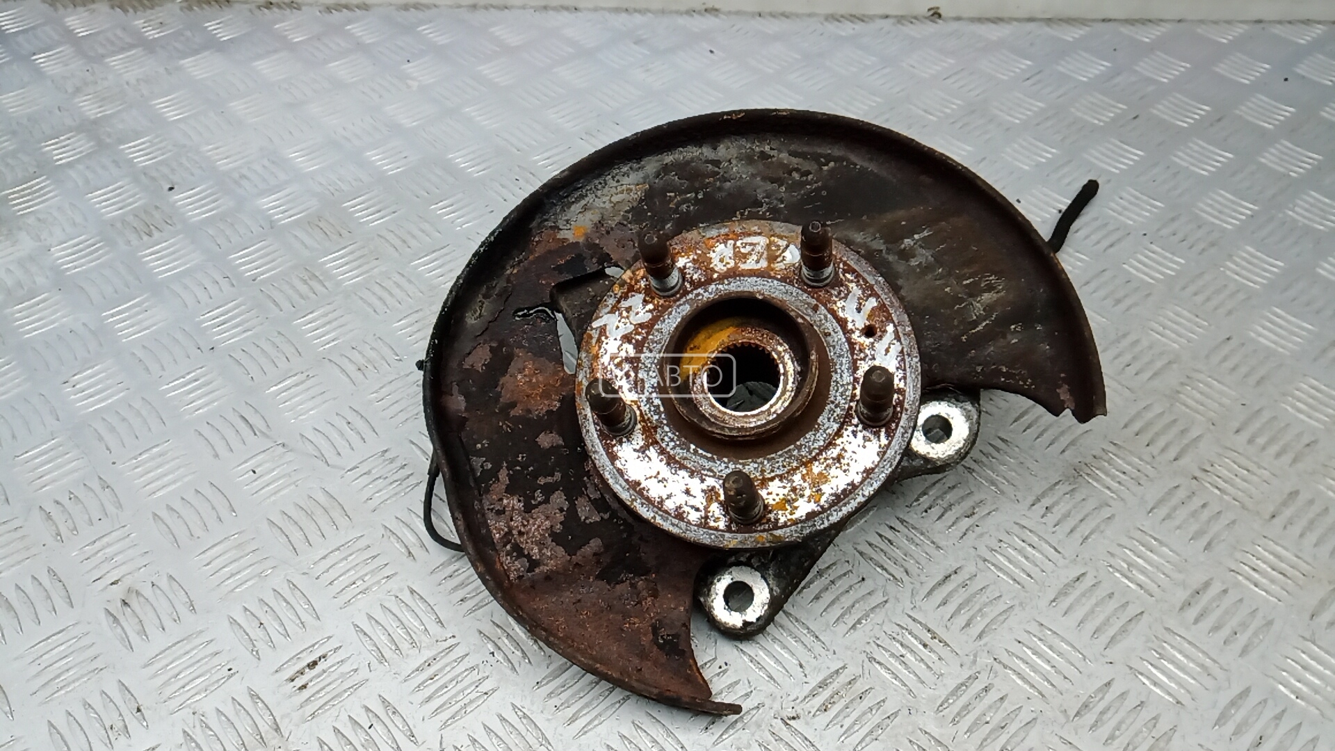 Ступица передняя правая