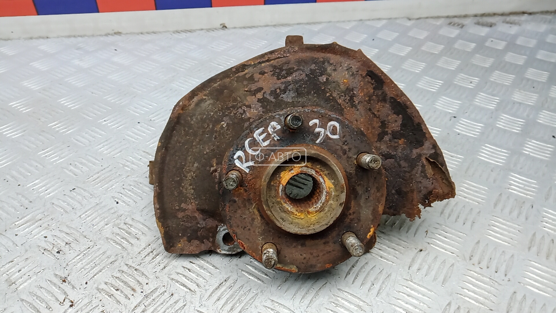 Ступица передняя правая