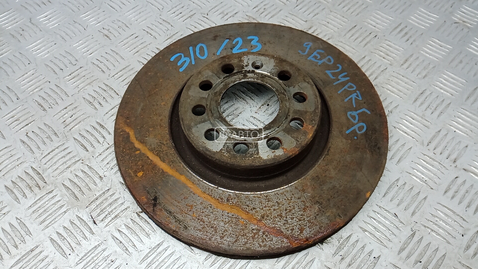 Диск тормозной передний