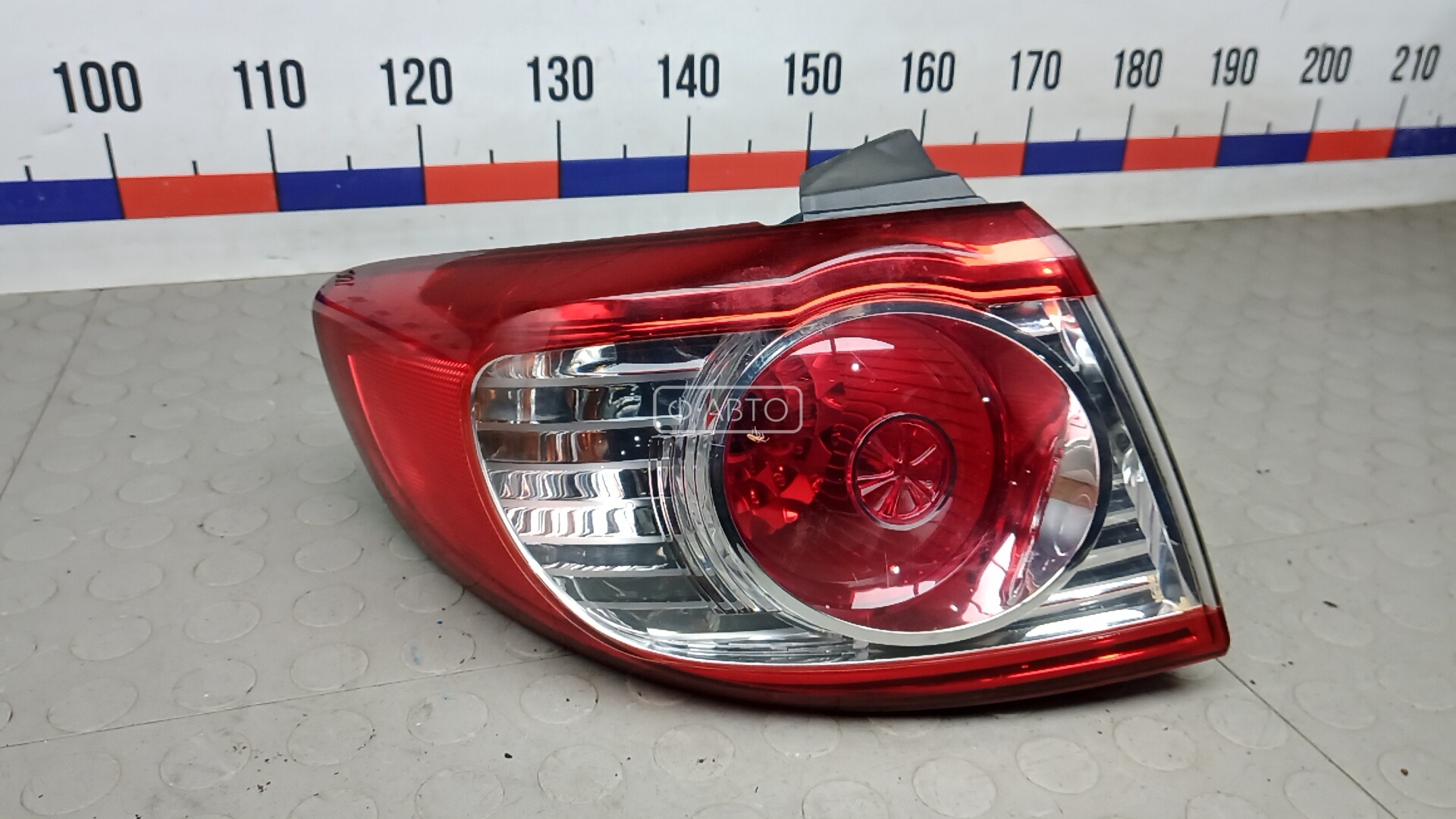 Фонарь задний левый