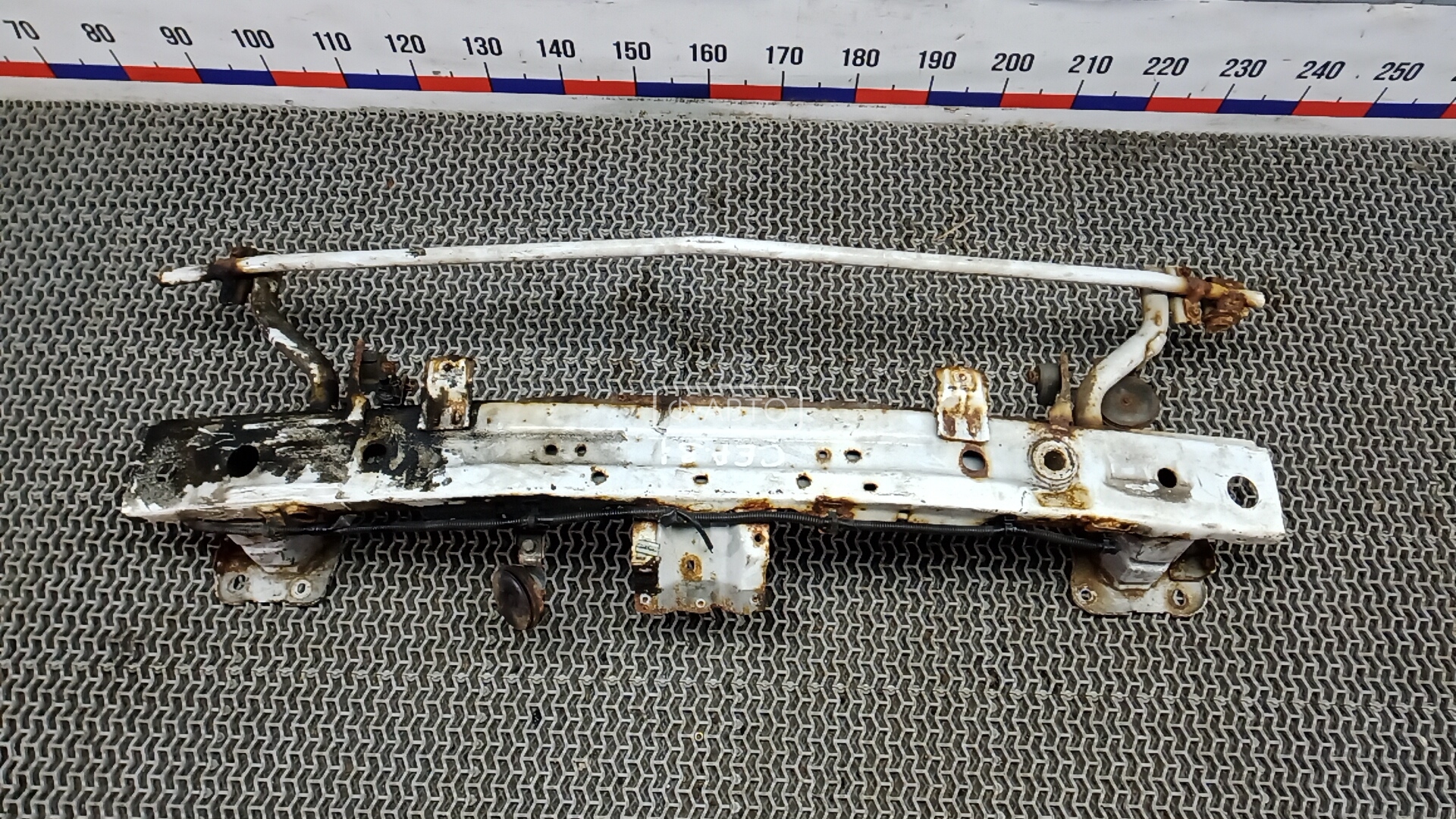 Усилитель бампера передний (кронштейн)