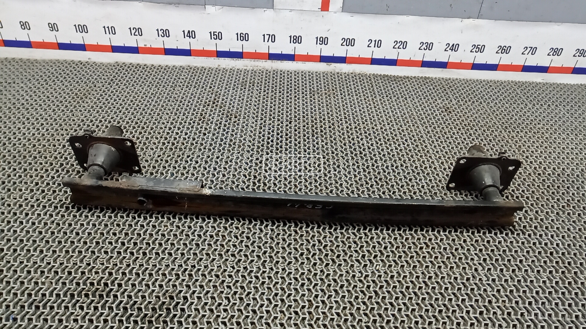 Усилитель бампера задний