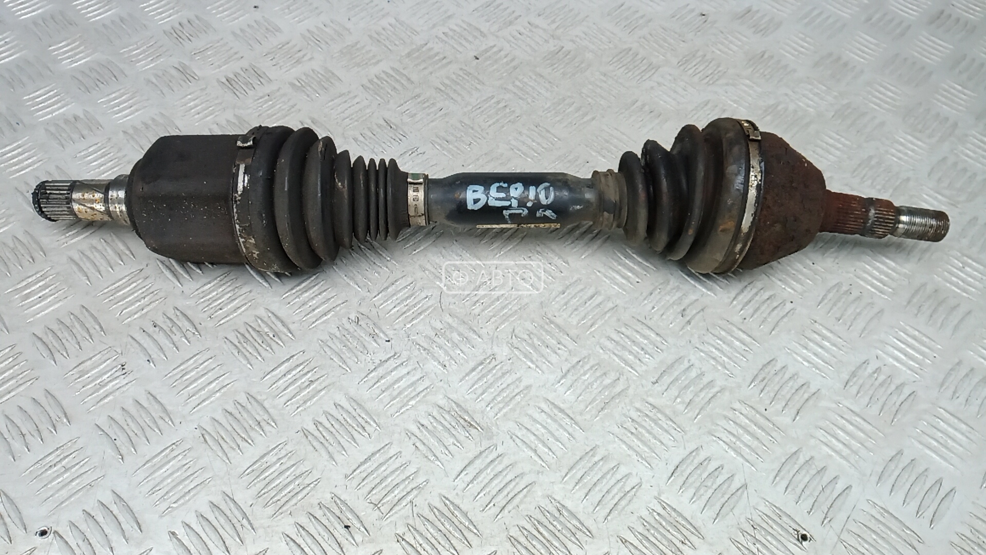 Привод передний левый