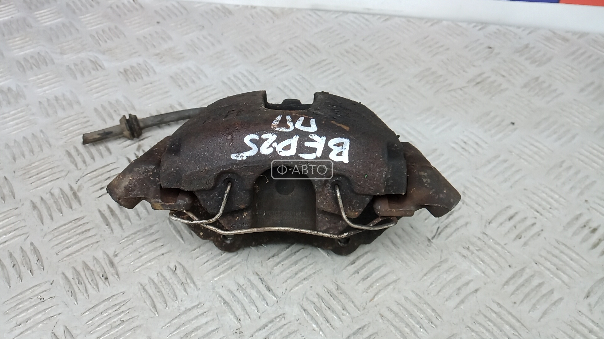 Суппорт тормозной передний правый