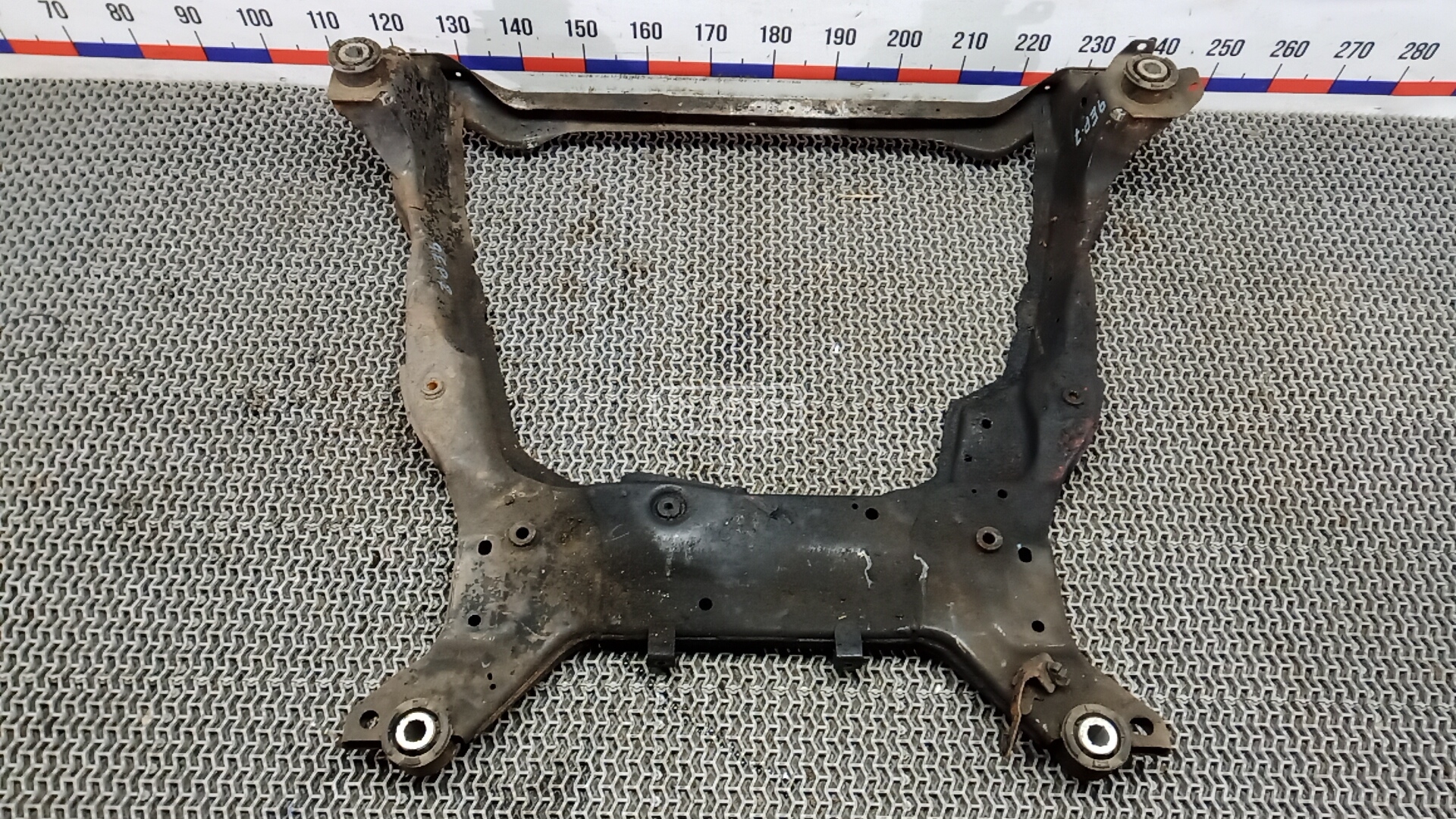 Балка подвески передняя