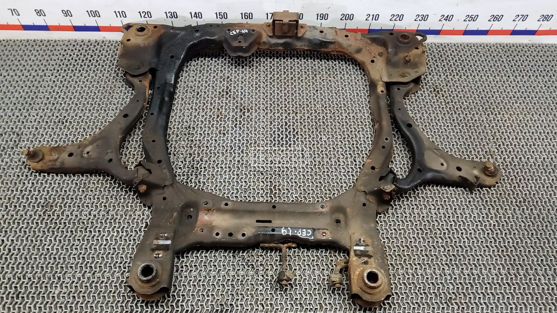 Балка подвески передняя
