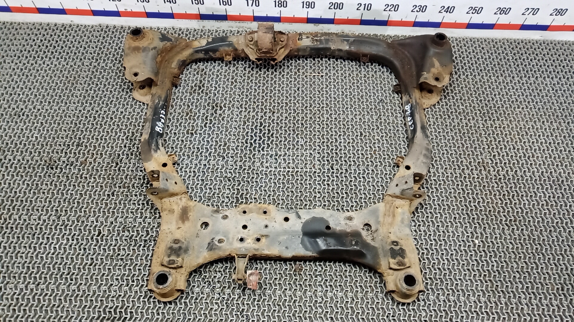 Балка подвески передняя