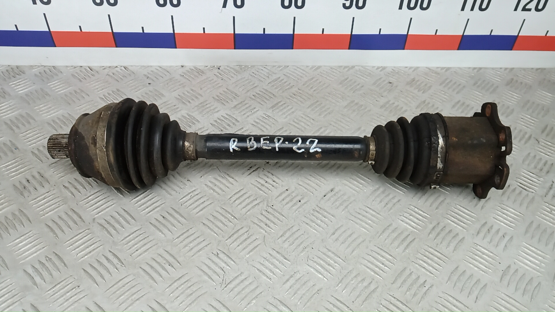 Привод передний правый AUDI A6 C6